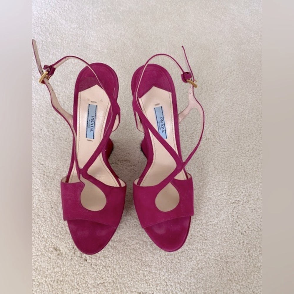 Prada suede wedge sandals new never worn size 38 (7.5) - Picture 4 of 4